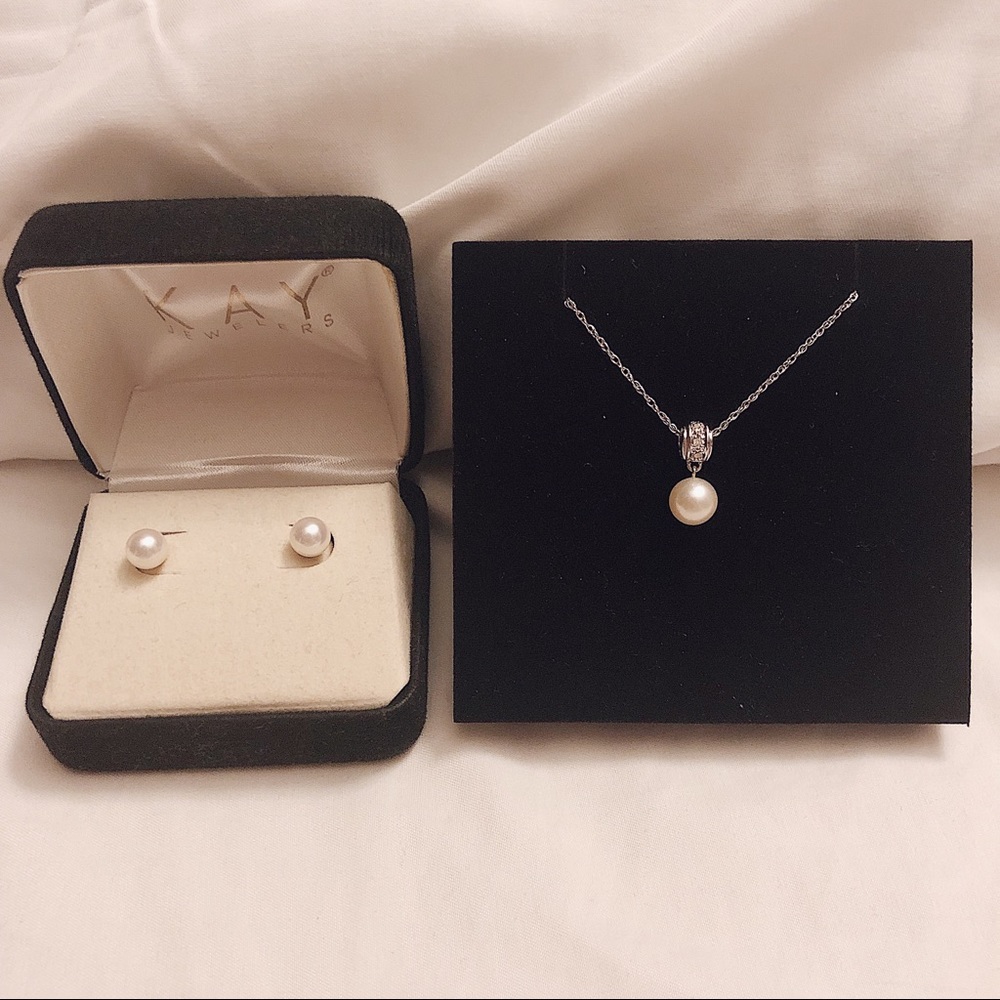 14k Real Pearl Necklace & Matching Earrings Set